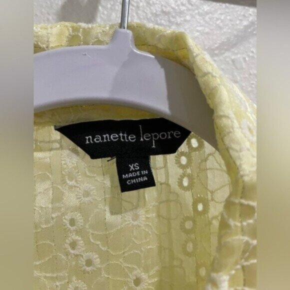 Nanette Lepore Embroidered Floral Dainty Yellow Button Top Puff Sleeve Boho - Picture 5 of 7